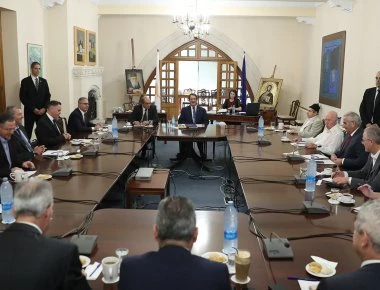 Κυπριακό ώρα μηδέν: Eξετάζουν «χαλαρή Ομοσπονδία» και στο βάθος λύση δύο κρατών - Αγκυρα: «Τελειώνει το στάτους κβο»